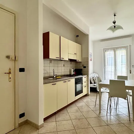 Appartamento Garage Privato Elegante Bilocale *