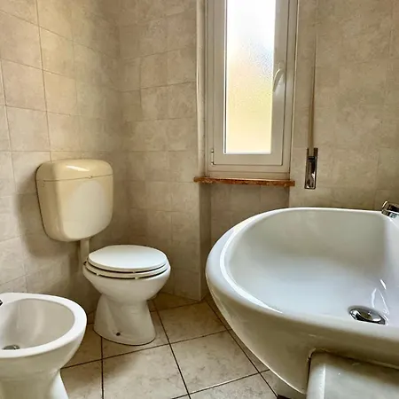 Garage Privato Elegante Bilocale * Alassio