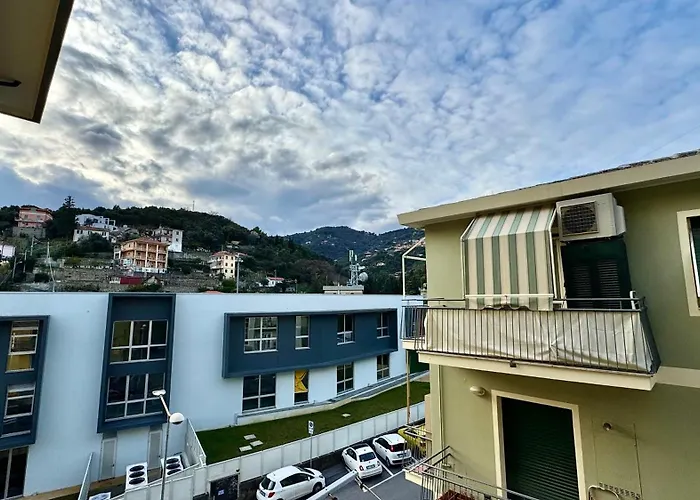 Garage Privato Elegante Bilocale * Alassio