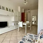 Апартаменты Garage Privato Elegante Bilocale