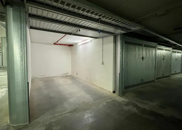 Garage Privato Elegante Bilocale Appartamento *